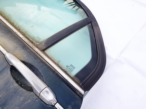 Rover 2000 quarter glass - 2000,